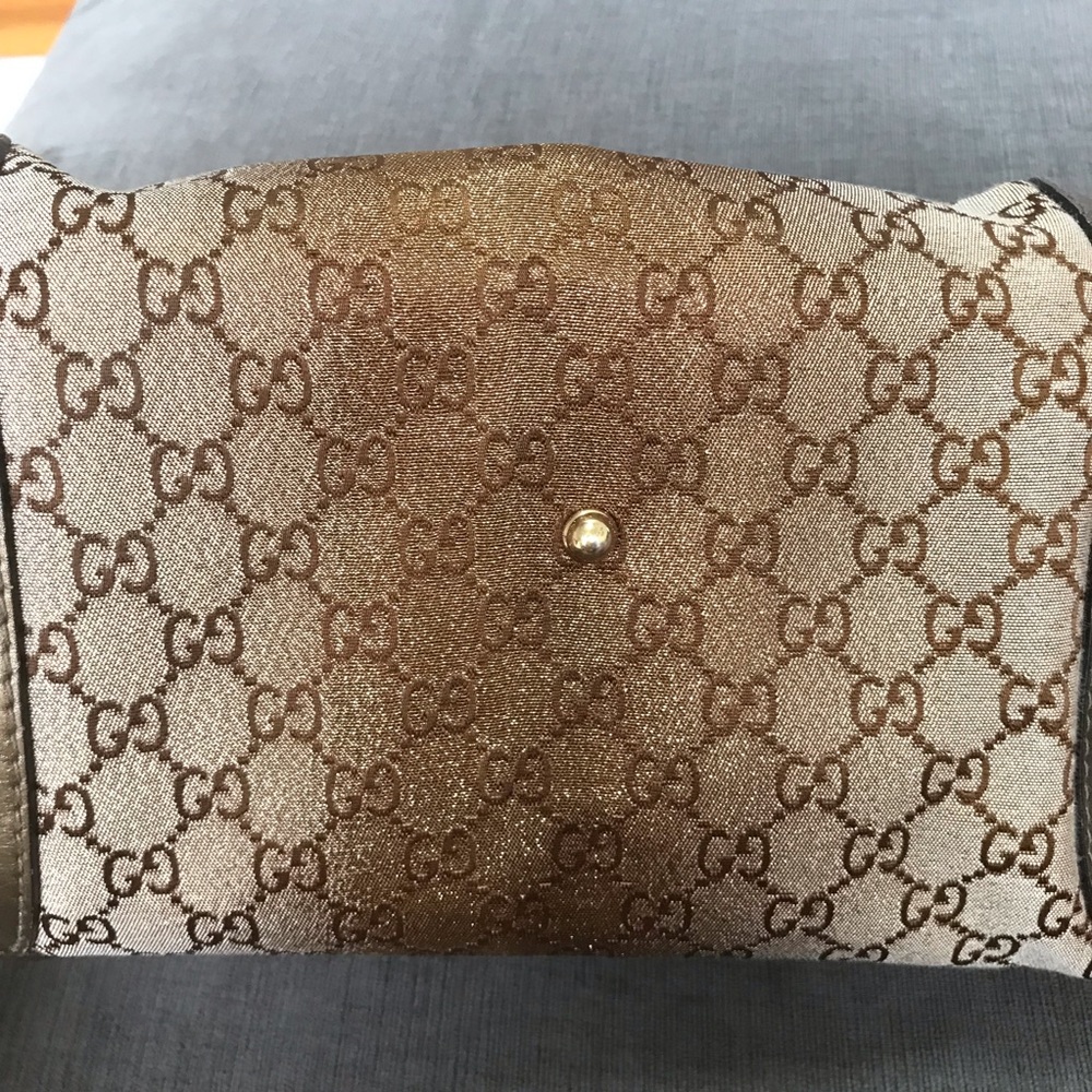 GUCCI Beige Metallic GG Canvas Heart-Bit Top Handle Bag - Picture 14 of 16